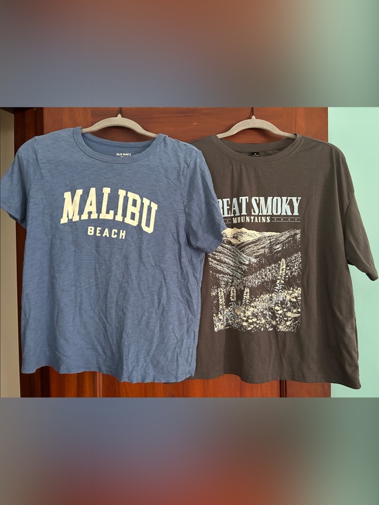 Old Navy Tops - Old Navy Malibu Beach Graphic Tee - Blue & Grey Smoky Mountains Tee